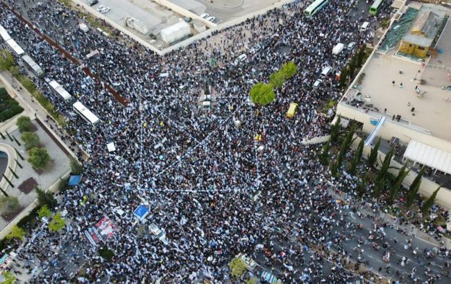 В Ізраїлі сотні тисяч людей вийшли на мітинг на підтримку судової реформи