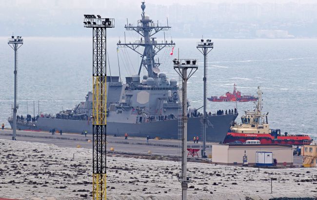 Эсминец ВМС США Carney зашел в Одесский порт