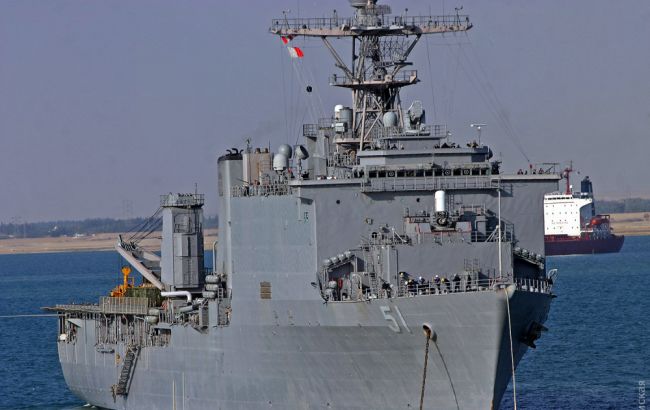 У Чорне море увійшов десантний корабель США