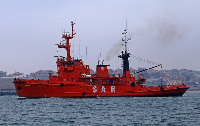 Украина отправила буксиры за захваченными Россией кораблями