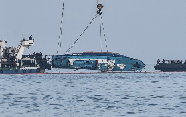 ДСНС продовжує пошуки тіл пасажирів затонулого катера "Іволга"