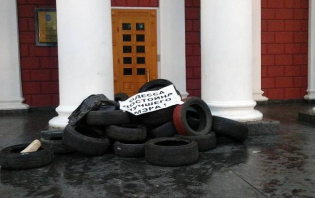 Полиция Одессы задержала 5 нападавших на участников акции за отставку мэра