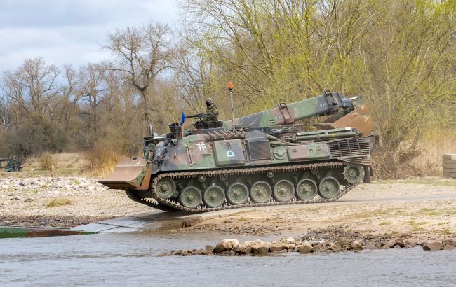 Германия передала Украине инженерные танки Dachs и пулеметы для танков Leopard