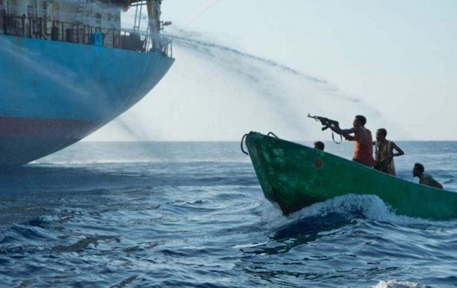 Українця вперше затримали за піратство: його підозрюють у захопленні судна в Індійському океані