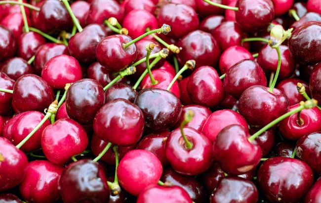 В Украине рекордно вырастут цены на ягоду, которую любят все
