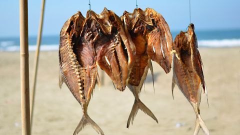 Украинцам рассказали, какую рыбу сейчас нельзя есть: может вызвать серьезные проблемы