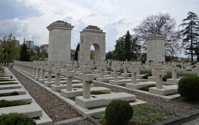 Оголошено вирок трьом громадянам Польщі, які хотіли влаштувати підпал на Личаківському кладовищі