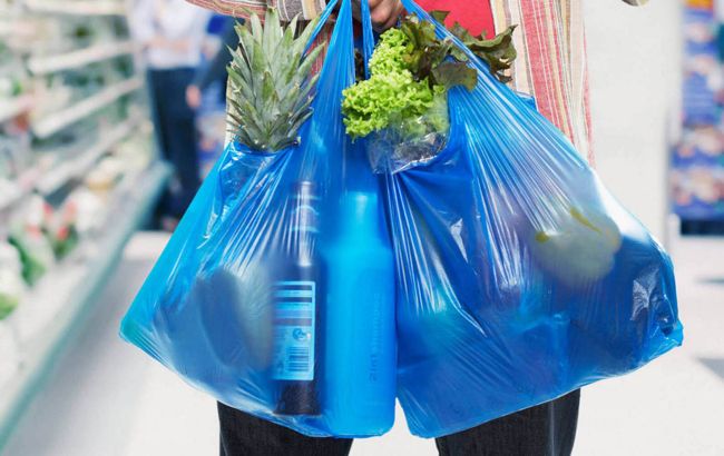 Раді пропонують значно обмежити продаж пластикових пакетів