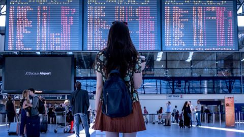 Российскую туристку оплевали в Болгарии: очень грязная страна (видео)