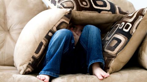 Под Житомиром отец жестоко избил восьмилетнюю дочь