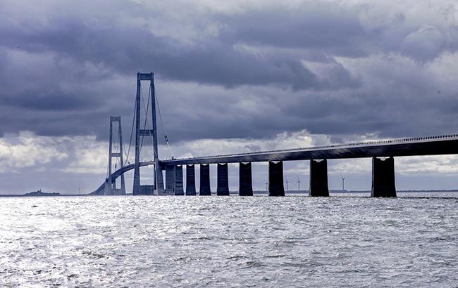 В Дании закрыли два крупных моста и отменили паромы в две страны