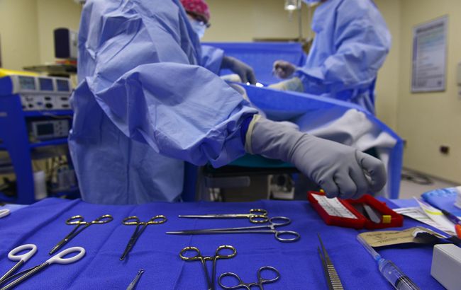 Во Львове женщине вырезали опухоль-монстр: вторая по величине в мире (фото)