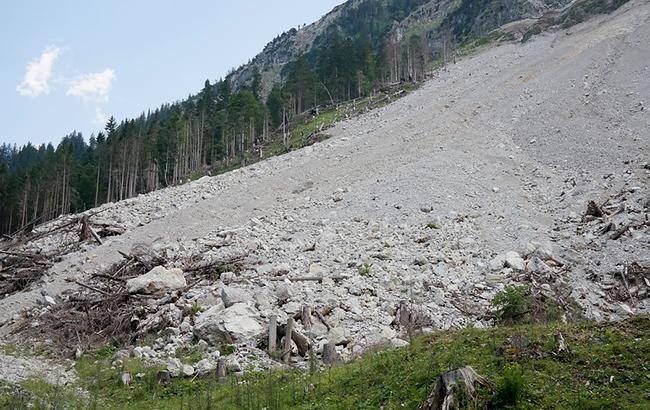 На юго-западе Китая сошел оползень, есть погибшие