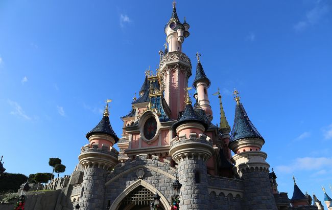 В Париже возобновил работу Disneyland