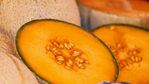 Королева серпня диня: чим вона корисна і кому її категорично протипоказано їсти