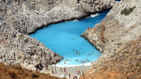У Греції відкривають більше 500 пляжів з обмеженнями
