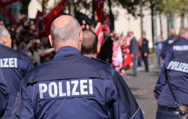 В Германии мужчина с ножом напал на прохожих, есть жертвы