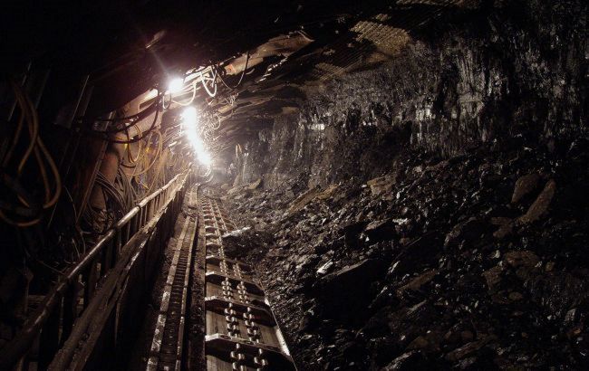 В Кривом Роге произошел обвал на шахте: есть погибший