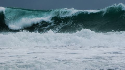 В акваториях Черного и Азовского морей объявлено штормовое предупреждение