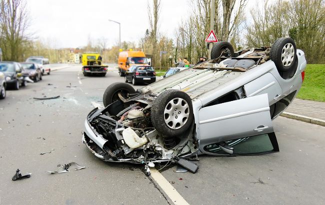 Во Львовской области перевернулся автомобиль, есть жертвы