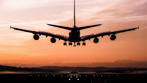 США заявили о росте числа авиапассажиров на фоне пандемии