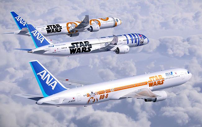 Японский Boeing раскрасили под астродроид R2-D2 из вселенной "Звёздных войн"