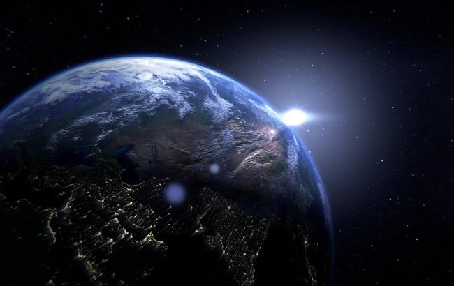 Між Землею і Місяцем пролетів великий астероїд (відео)