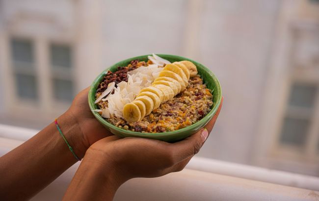 Вівсянка може нашкодити: помилка на сніданок, яка провокує голод і стрибки цукру