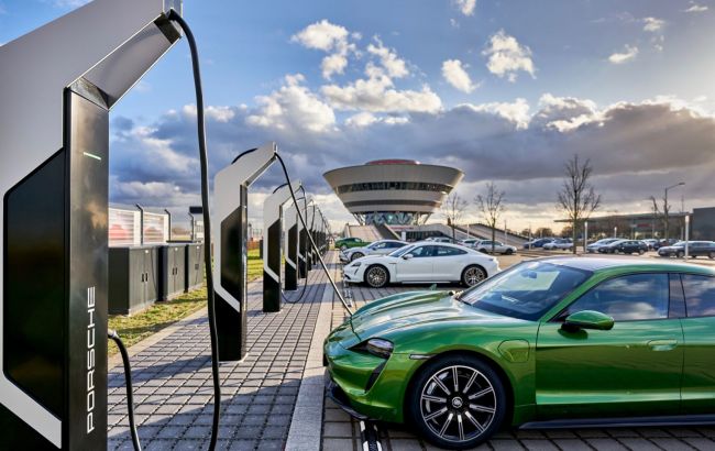 В 14 раз больше. Германия выделила 6,3 млрд евро на зарядки для электромобилей