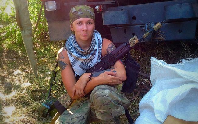 Боевики на Донбассе "ослепили" и "похоронили" снайпершу-сепаратистку