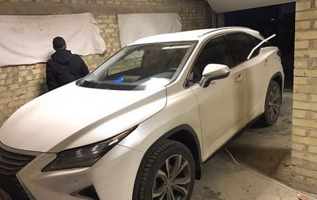 Под Киевом задержали угонщиков элитных автомобилей