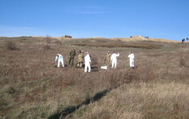 У Донецькій області виявлено масове поховання бойовиків