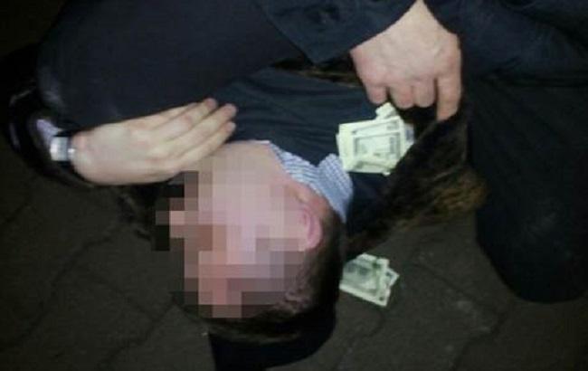 У Тернополі СБУ затримала на хабарі 2 поліцейських