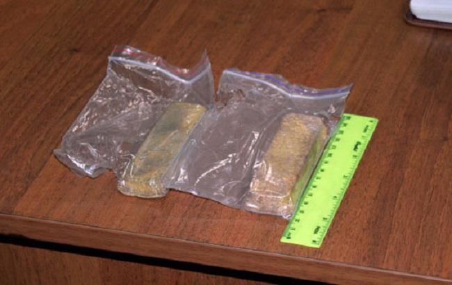 Больше 1 кг золота обнаружили у жителя Донецка в Красноармейске