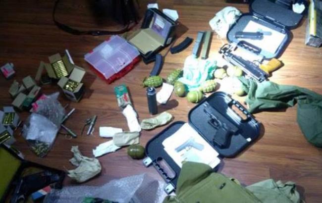 СБУ разоблачила канал поступления оружия и боеприпасов из района АТО