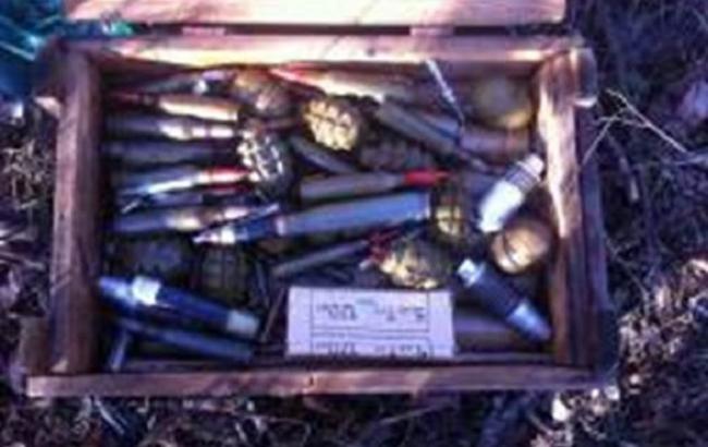 Правоохранители обнаружили тайник с боеприпасами в Донецкой области
