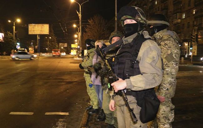 Маріуполь посилено патрулюють бронегрупи