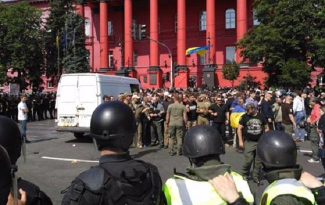На ЛГБТ-марше в Киеве пострадали двое полицейских