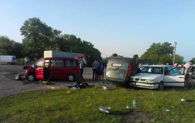 ДТП у Тернопільській області: 2 людини загинуло, 8 травмовано