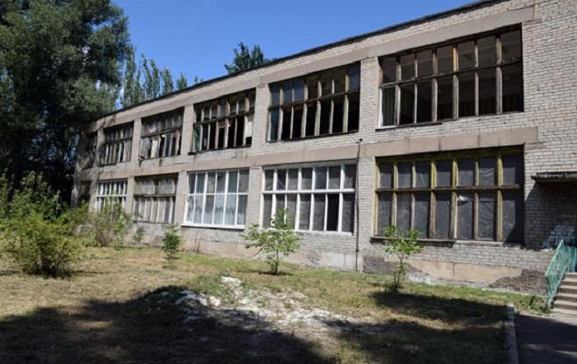 У Донецькій області через бойові дії залишаються закритими 13 шкіл