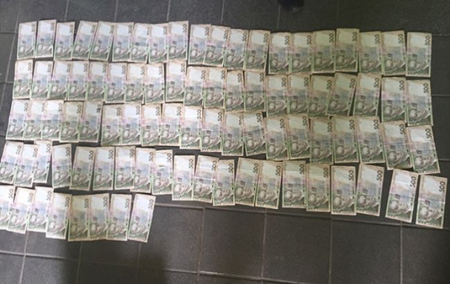 В Черниговской обл. задержали руководителя РГА за взятку