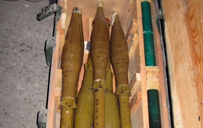 Міліція Красноармійська виявила склад боєприпасів