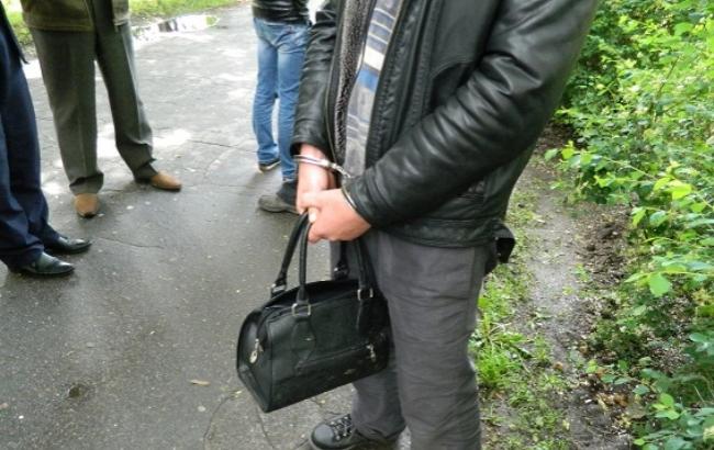 В Киеве полицейский задержал преступника по пути на работу
