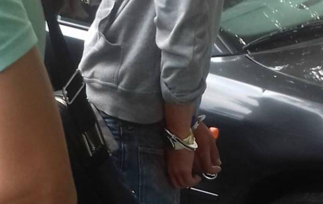 В Черновцах задержали мужчину, который обманул граждан на 200 тыс. гривен