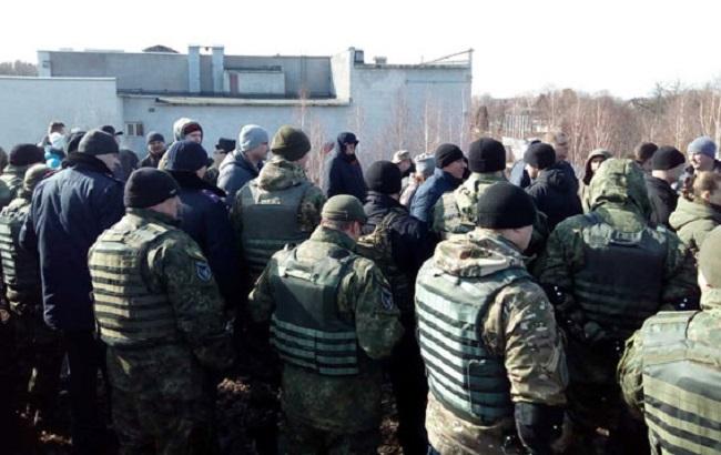 Блокада Донбасса: полиция открыла производство за остановку поездов в Конотопе