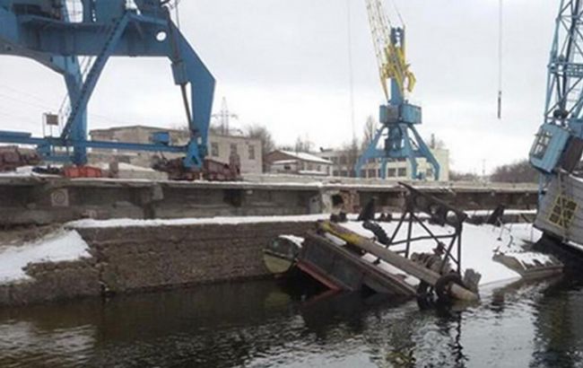 Поліція перевіряє інформацію про розлив мазуту в Дніпро