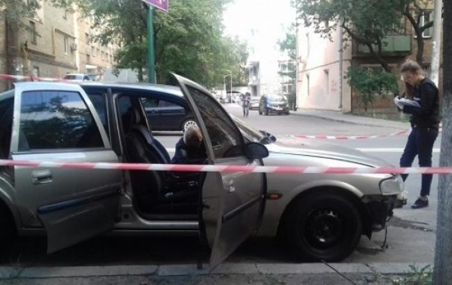 Один из пострадавших в стрельбе на Дегтяревской в Киеве находится в реанимации