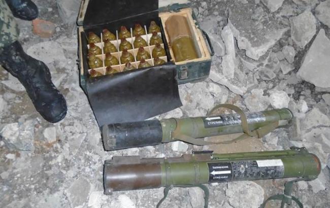 СБУ обнаружила три тайника с боеприпасами в Донецкой области