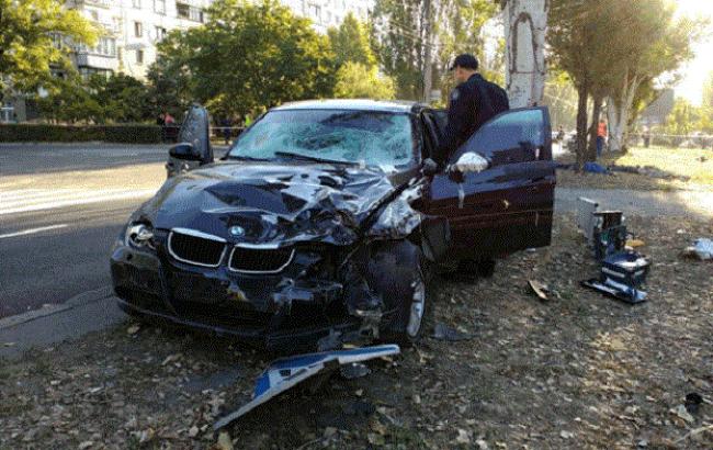 ДТП в Николаеве: автомобиль наехал на работников автодорожной службы, 4 погибших