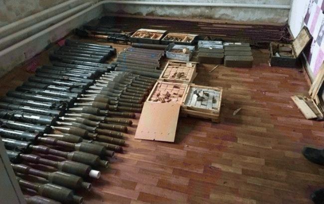 У Луганській області вилучено арсенал зброї та боєприпасів
